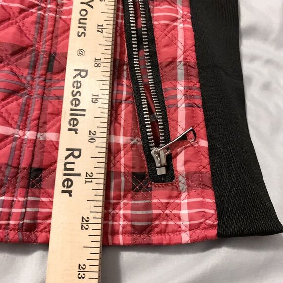 New Directions Puffer Vest Women Medium Red Tartan Plaid Holiday Winter Outdoor - Picture 11 of 13